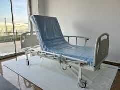 TAGESAN 2 Motorlu Tabanca Korkuluklu Hasta Karyolası ABS Başlıklı