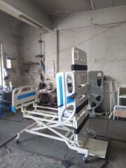 TAGESAN 4 Motorlu Hasta Karyolası Dik Pozisyon Veren Karyola Asansörlü Hasta Karyolası