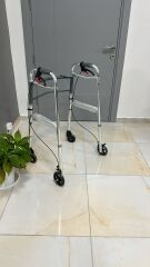 Tekerlekli 4 frenli Tekerlekli Walker Yürüteç Hasta Yürüteci 1022